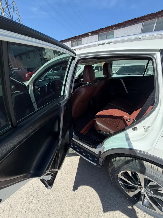 2019 Toyota Camry 2.0L 178HP L4 CVT,autocango,china used car exporter,china ev exporter,chinese used car exporter,chinese used ev exporter