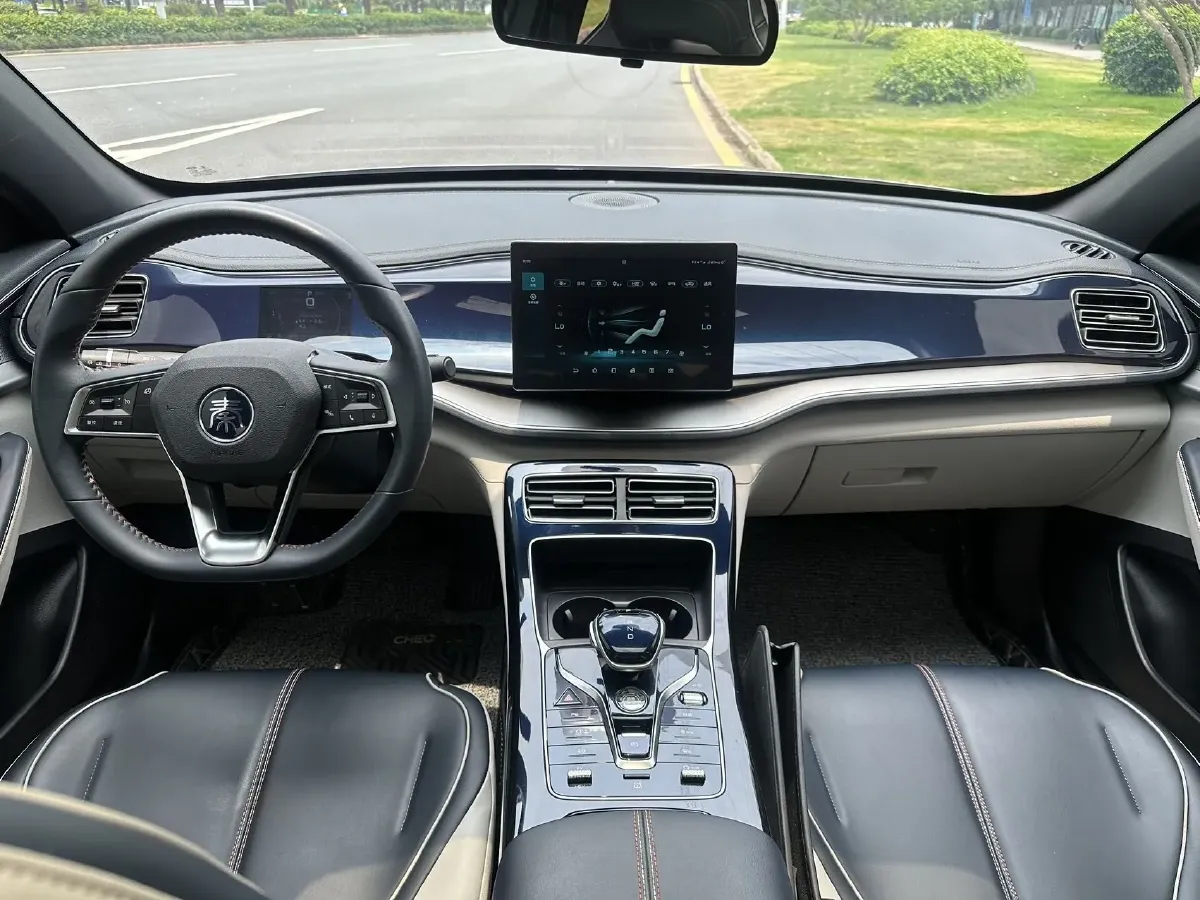 2021 Haval F7 1.5T 169HP L4 7DCT,autocango,china used car exporter,china ev exporter,chinese used car exporter,chinese used ev exporter