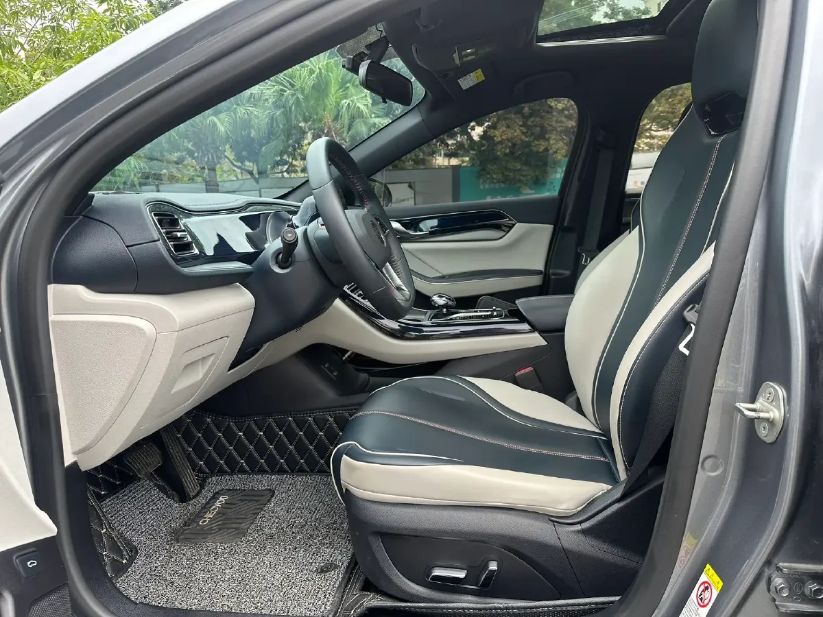 2021 Haval F7 1.5T 169HP L4 7DCT,autocango,china used car exporter,china ev exporter,chinese used car exporter,chinese used ev exporter