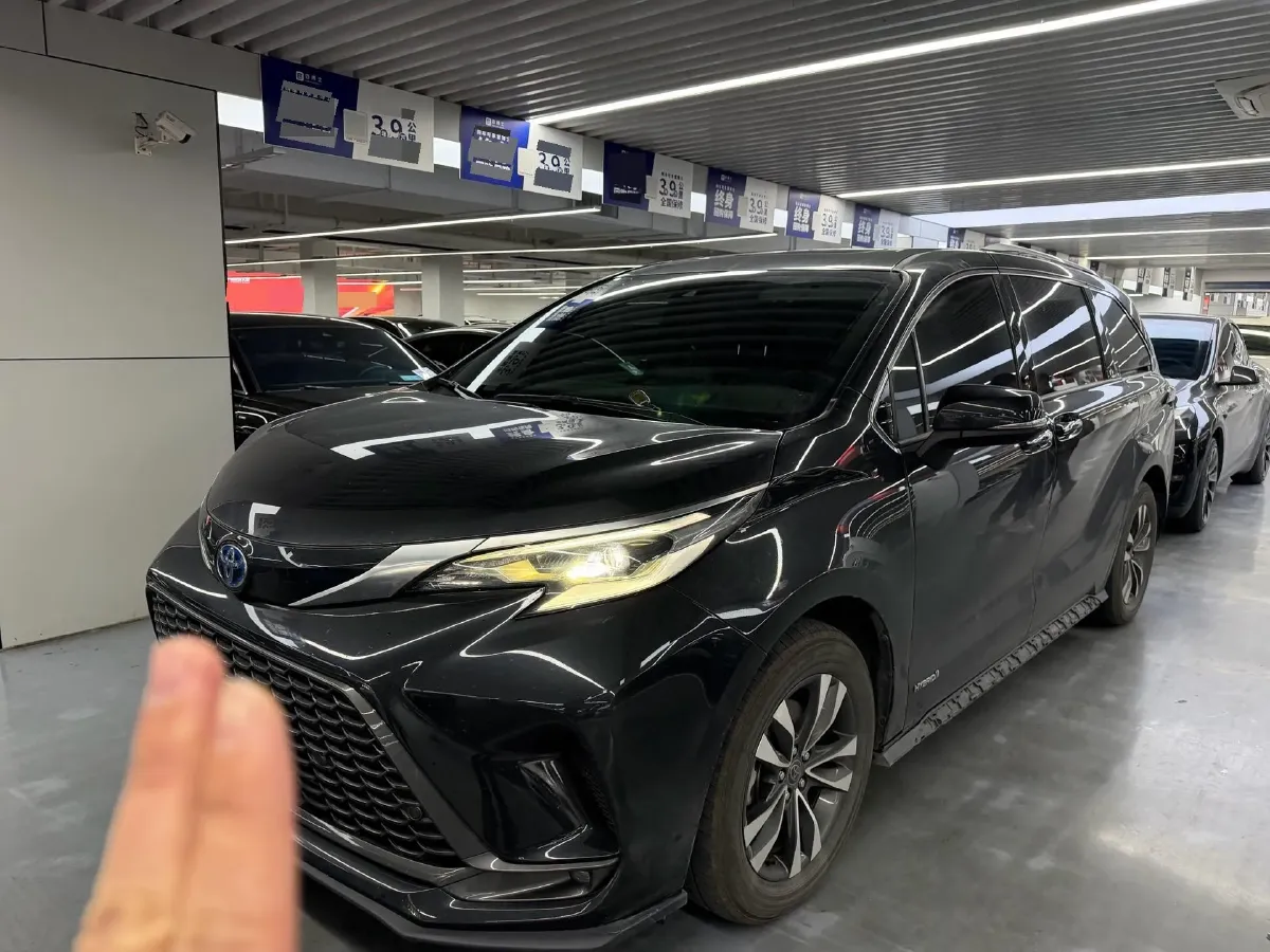 2023 Toyota Granvia 2.5L 189HP L4 E-CVT Hybrid,autocango,china used car exporter,china ev exporter,chinese used car exporter,chinese used ev exporter