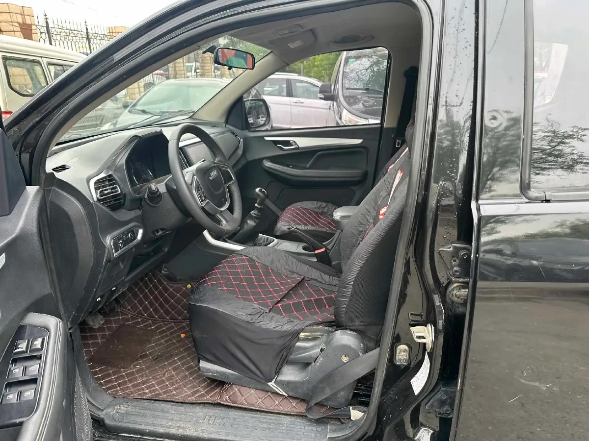 2019 Isuzu RE-MAX Jim 2.0T 204HP L4 5MT,autocango,china used car exporter,china ev exporter,chinese used car exporter,chinese used ev exporter