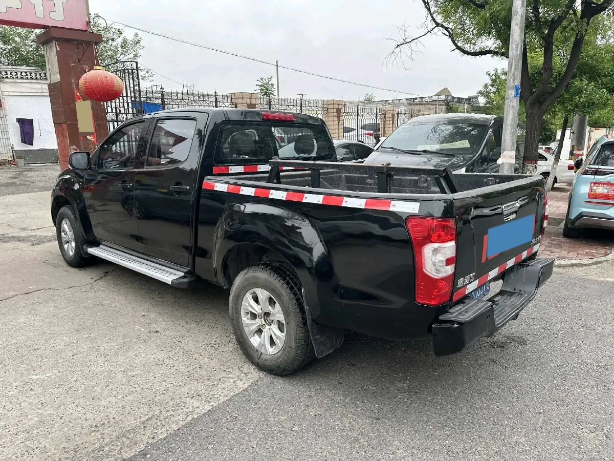 2019 Isuzu RE-MAX Jim 2.0T 204HP L4 5MT,autocango,china used car exporter,china ev exporter,chinese used car exporter,chinese used ev exporter