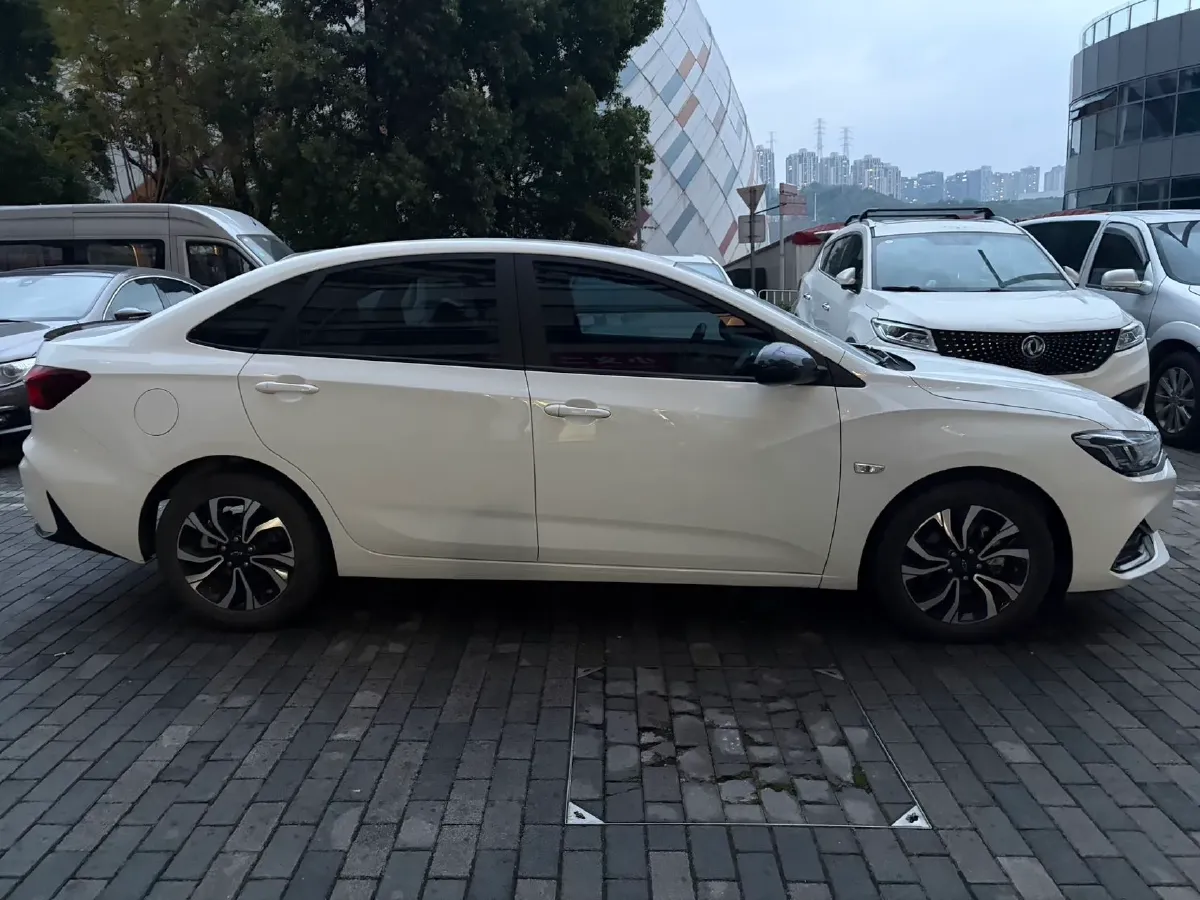 2022 Chevrolet Monza 1.3T 163HP L3 6AT,autocango,china used car exporter,china ev exporter,chinese used car exporter,chinese used ev exporter