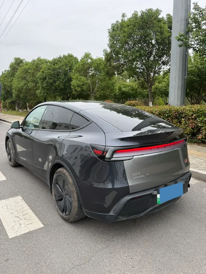2025 Tesla Model Y L BEV,autocango,china used car exporter,china ev exporter,chinese used car exporter,chinese used ev exporter