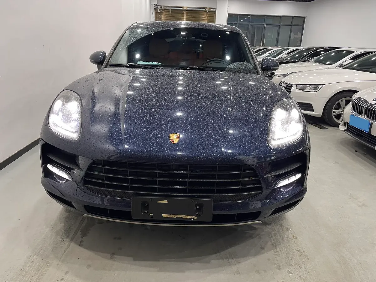 2018 Porsche Macan 2.0T 252HP L4 7DCT,autocango,china used car exporter,china ev exporter,chinese used car exporter,chinese used ev exporter