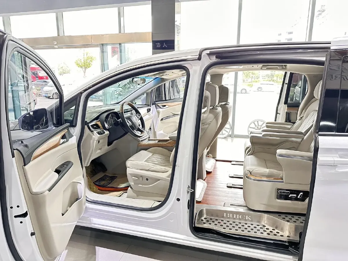 2018 Buick GL8 2.0T 260HP L4 6AT,autocango,china used car exporter,china ev exporter,chinese used car exporter,chinese used ev exporter