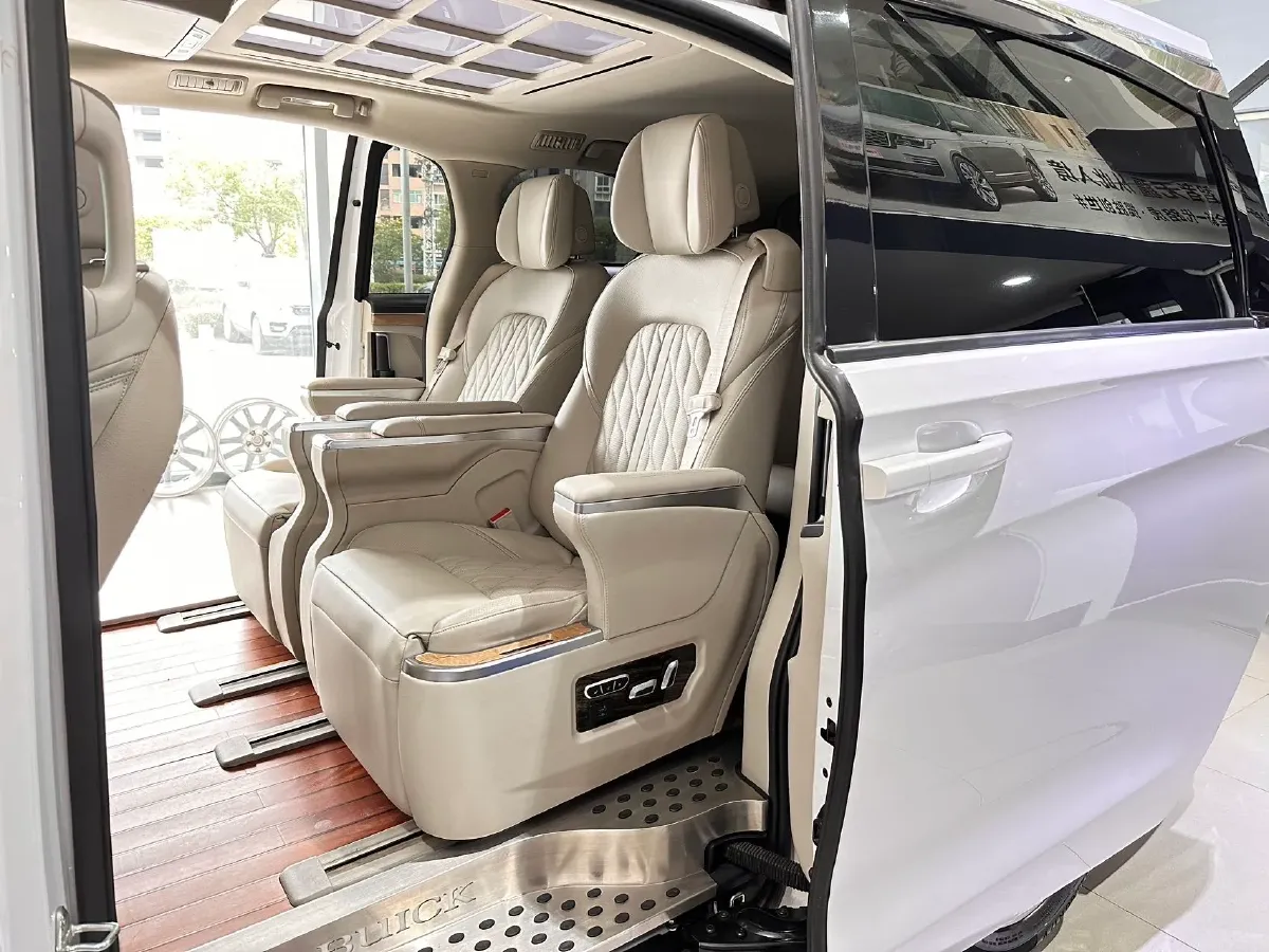 2018 Buick GL8 2.0T 260HP L4 6AT,autocango,china used car exporter,china ev exporter,chinese used car exporter,chinese used ev exporter