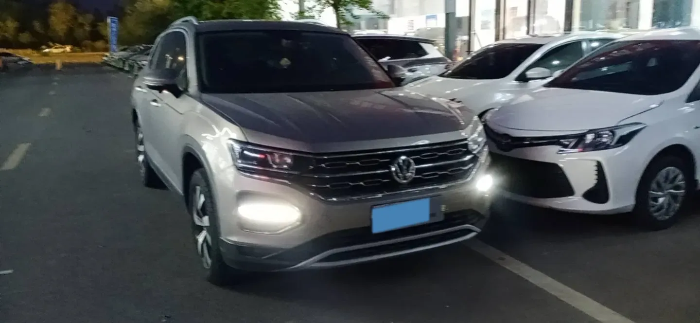 2019 Jeep Cherokee 2.0T 234HP L4 9AT,autocango,china used car exporter,china ev exporter,chinese used car exporter,chinese used ev exporter