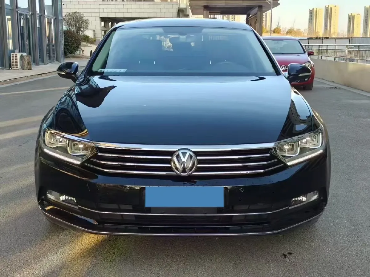 2018 Volkswagen Magotan 1.8T 180HP L4 7DCT,autocango,china used car exporter,china ev exporter,chinese used car exporter,chinese used ev exporter