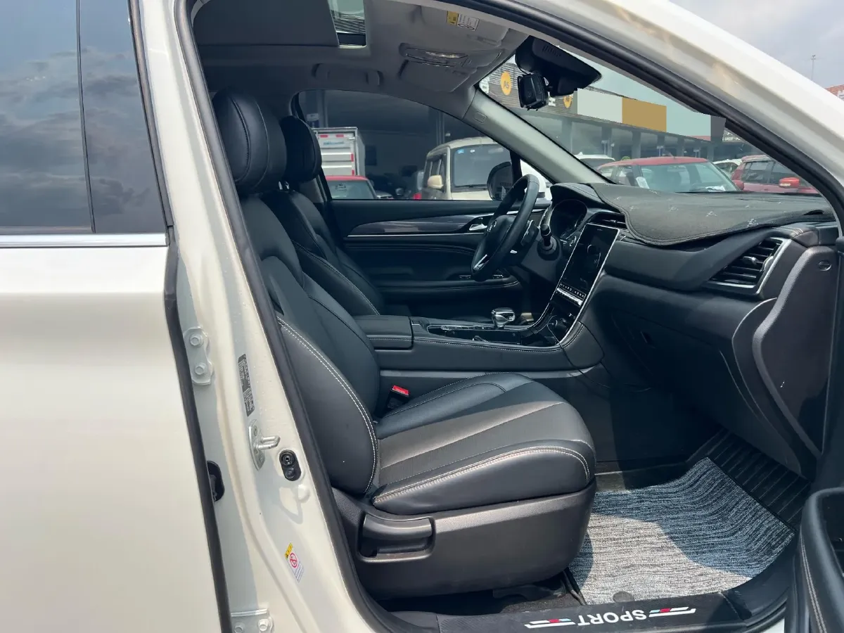 2021 GAC Trumpchi GS5 1.5T 169HP L4 6AT,autocango,china used car exporter,china ev exporter,chinese used car exporter,chinese used ev exporter