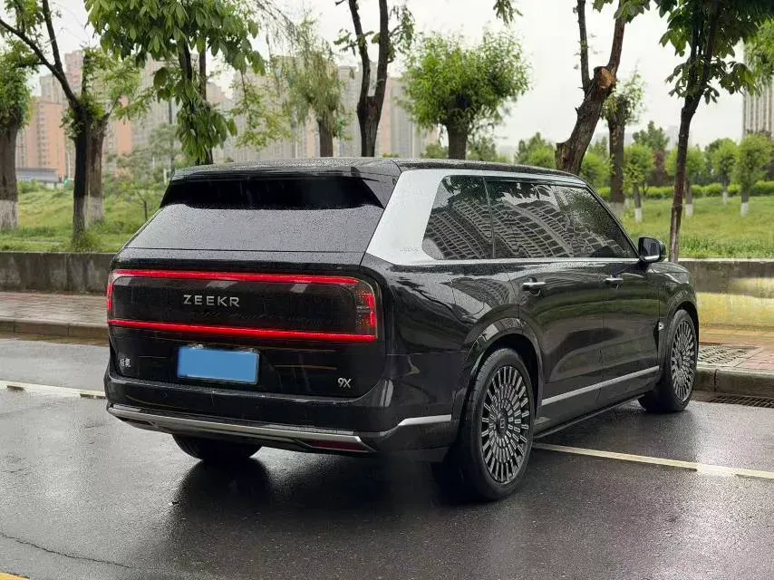2025 Zeekr 9X 2.0T 279HP L4 1DHT PHEV,autocango,china used car exporter,china ev exporter,chinese used car exporter,chinese used ev exporter