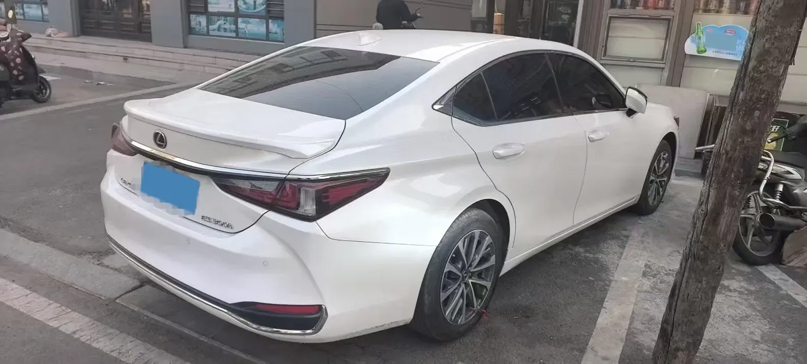 2024 Lexus ES 2.0L 173HP L4 CVT,autocango,china used car exporter,china ev exporter,chinese used car exporter,chinese used ev exporter