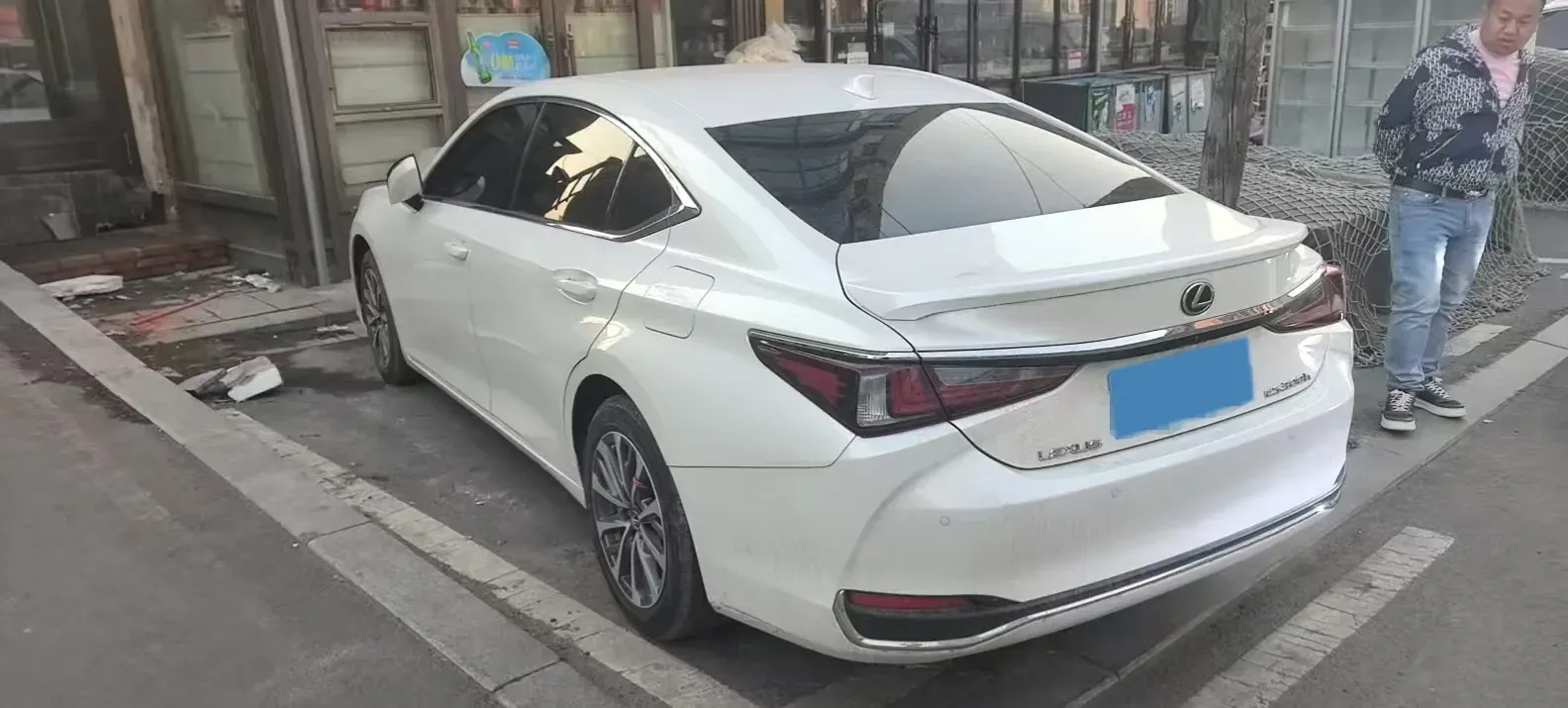 2024 Lexus ES 2.0L 173HP L4 CVT,autocango,china used car exporter,china ev exporter,chinese used car exporter,chinese used ev exporter