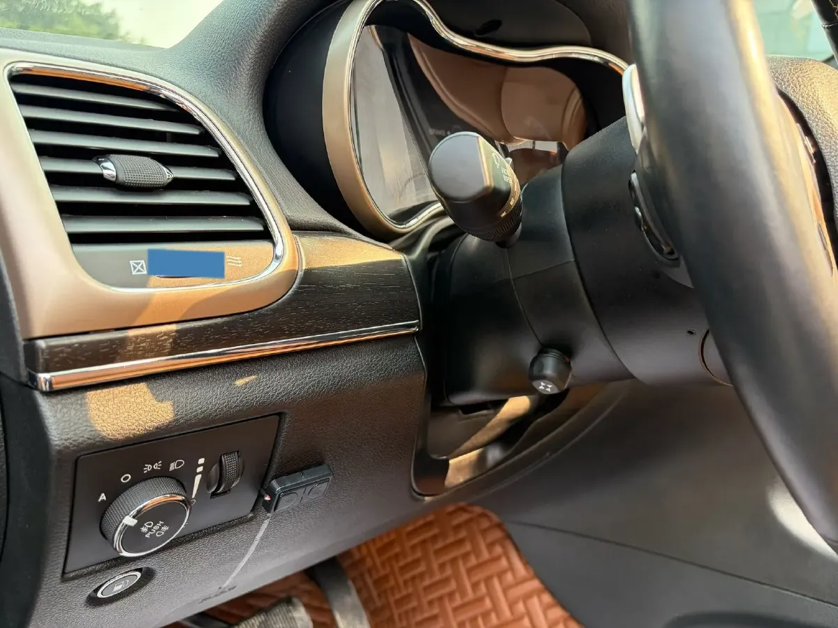 2016 Jeep Grand Cherokee 3.6L 286HP V6 8AT,autocango,china used car exporter,china ev exporter,chinese used car exporter,chinese used ev exporter