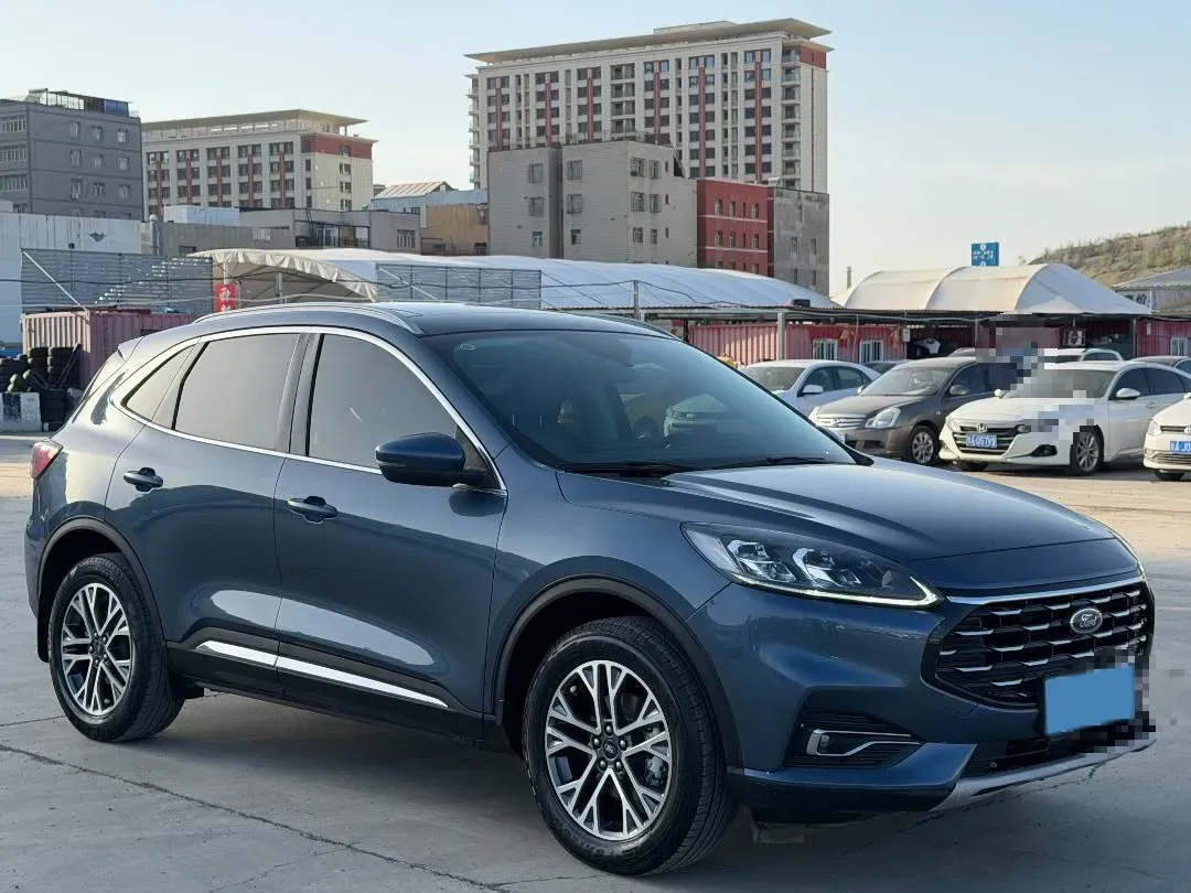 2024 Ford Escape 2.0T 248HP L4 8AT,autocango,china used car exporter,china ev exporter,chinese used car exporter,chinese used ev exporter