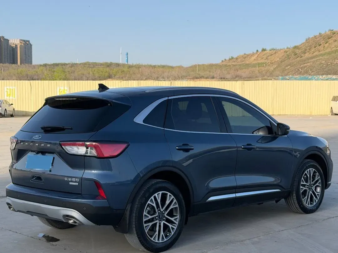 2024 Ford Escape 2.0T 248HP L4 8AT,autocango,china used car exporter,china ev exporter,chinese used car exporter,chinese used ev exporter