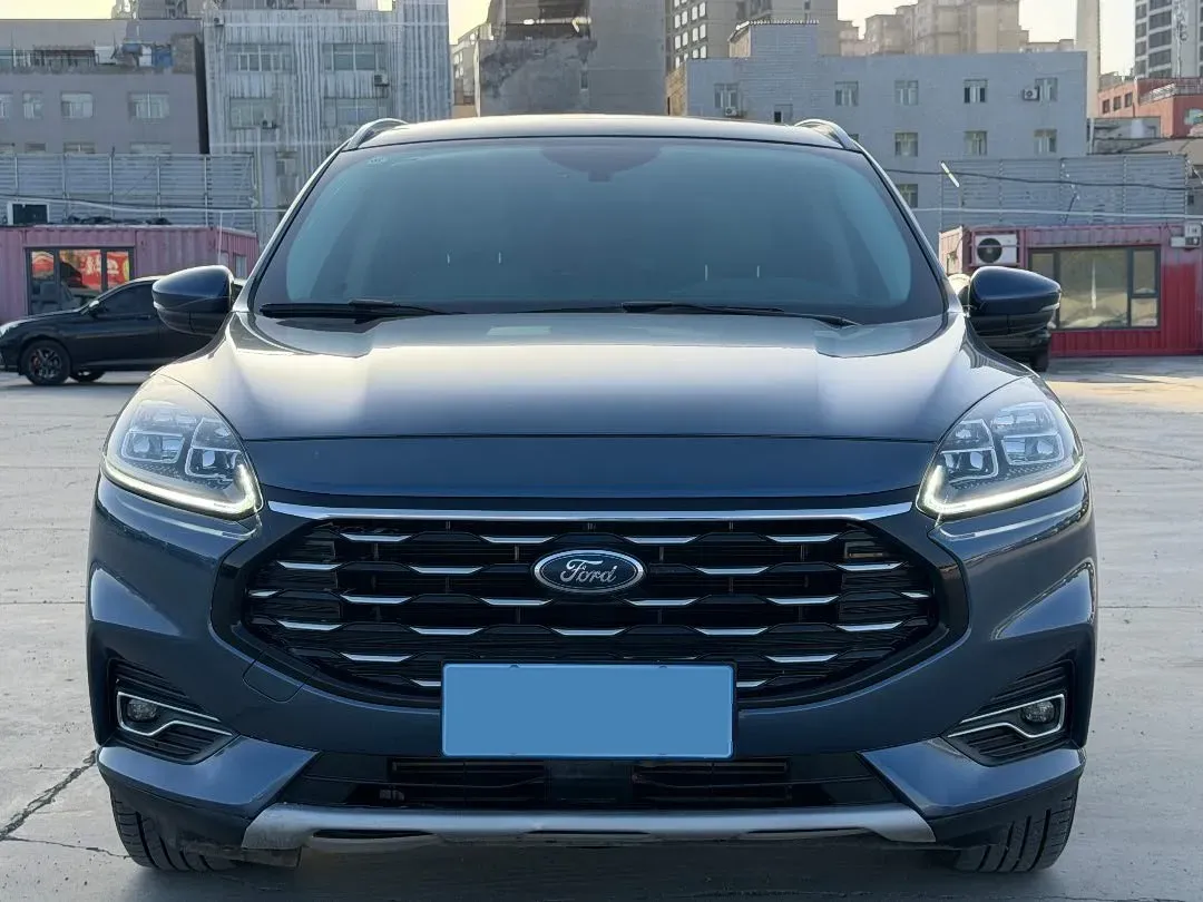 2024 Ford Escape 2.0T 248HP L4 8AT,autocango,china used car exporter,china ev exporter,chinese used car exporter,chinese used ev exporter
