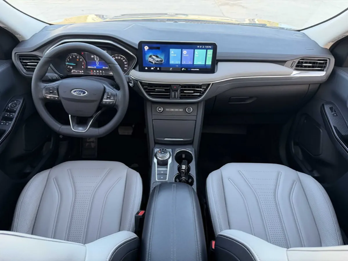 2024 Ford Escape 2.0T 248HP L4 8AT,autocango,china used car exporter,china ev exporter,chinese used car exporter,chinese used ev exporter