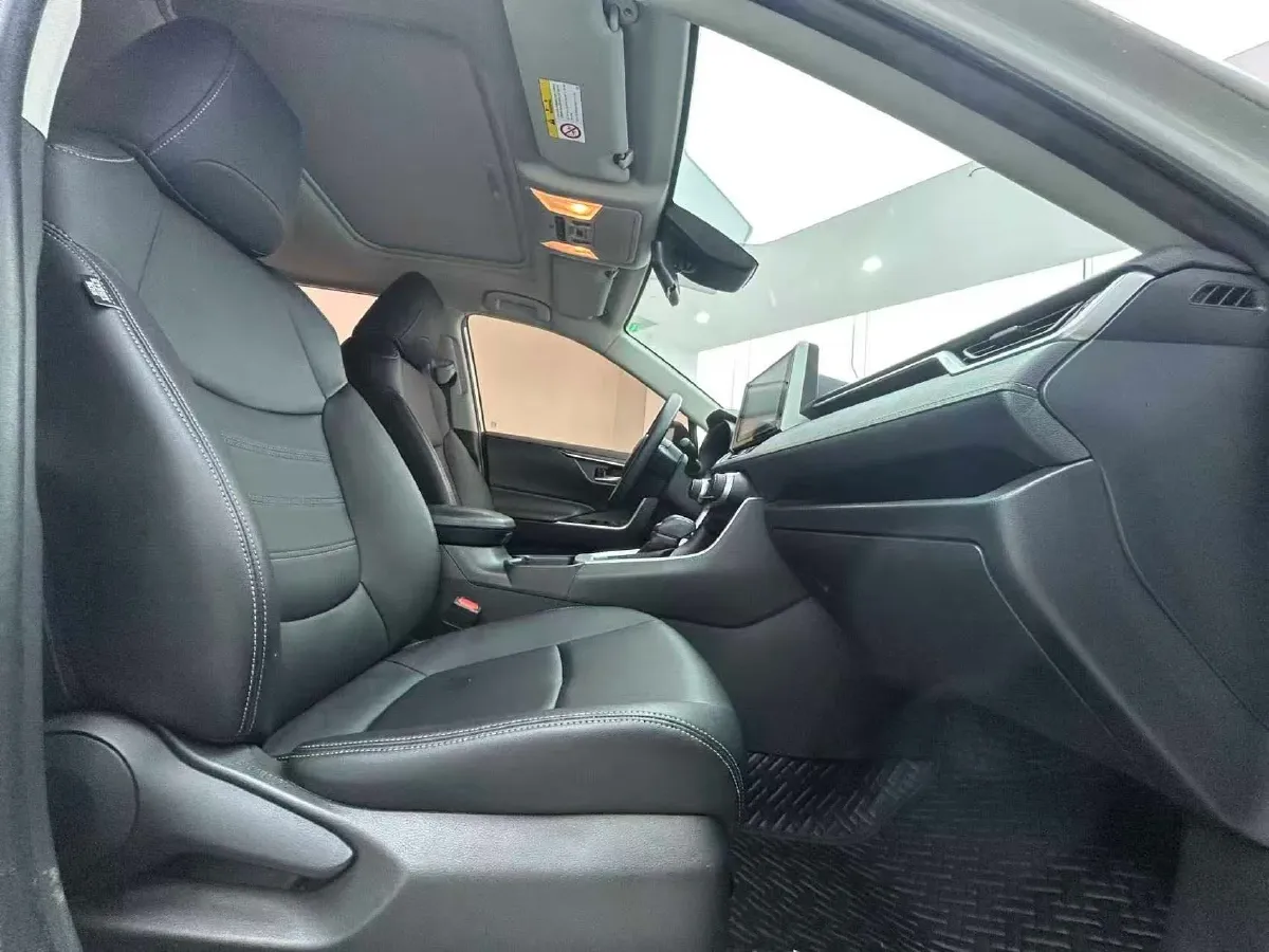 2020 Toyota RAV4 2.0L 171HP L4 CVT,autocango,china used car exporter,china ev exporter,chinese used car exporter,chinese used ev exporter