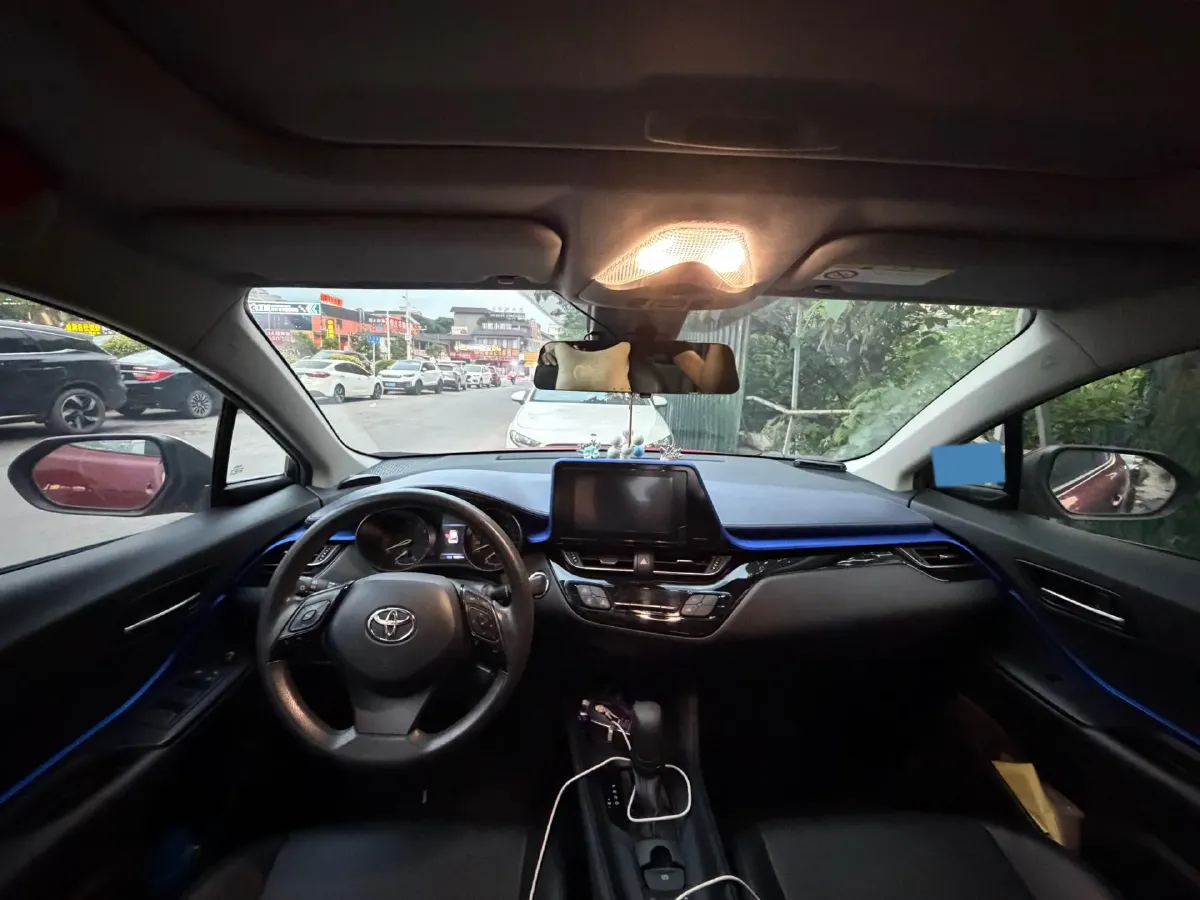 2021 Toyota C-HR 2.0L 171HP L4 CVT,autocango,china used car exporter,china ev exporter,chinese used car exporter,chinese used ev exporter