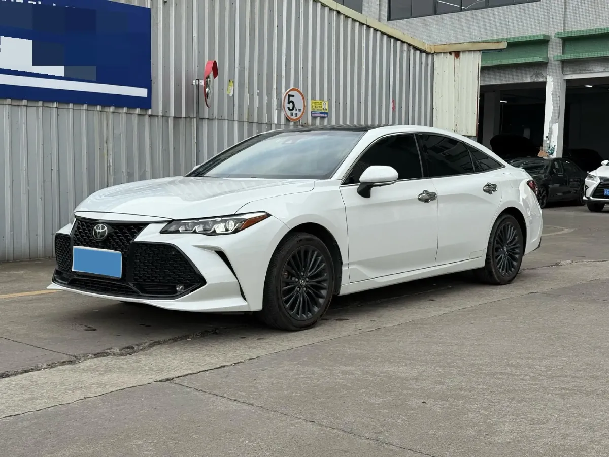 2022 Toyota Avalon 2.5L 209HP L4 8AT,autocango,china used car exporter,china ev exporter,chinese used car exporter,chinese used ev exporter