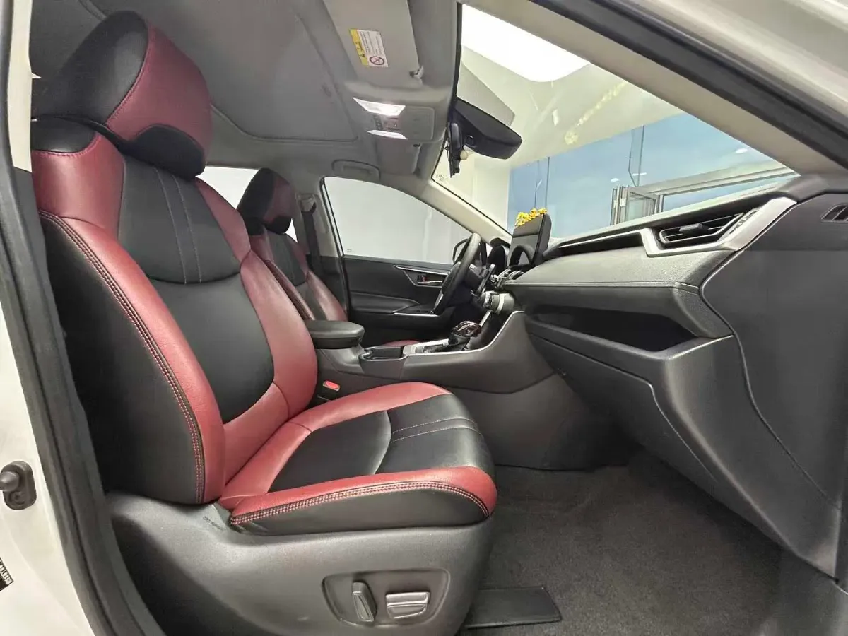 2023 Toyota RAV4 2.0L 171HP L4 CVT,autocango,china used car exporter,china ev exporter,chinese used car exporter,chinese used ev exporter