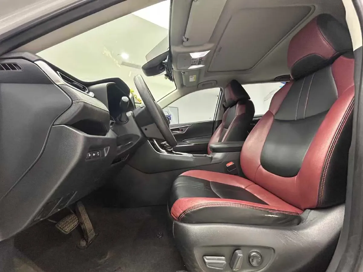 2023 Toyota RAV4 2.0L 171HP L4 CVT,autocango,china used car exporter,china ev exporter,chinese used car exporter,chinese used ev exporter