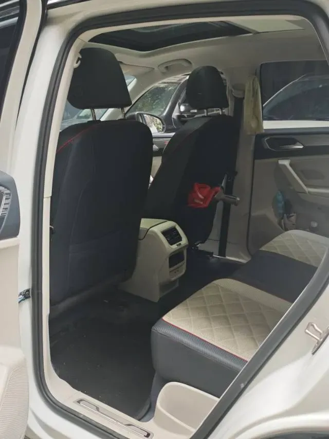 2023 Volkswagen Tayron X 2.0T 186HP L4 7DCT,autocango,china used car exporter,china ev exporter,chinese used car exporter,chinese used ev exporter