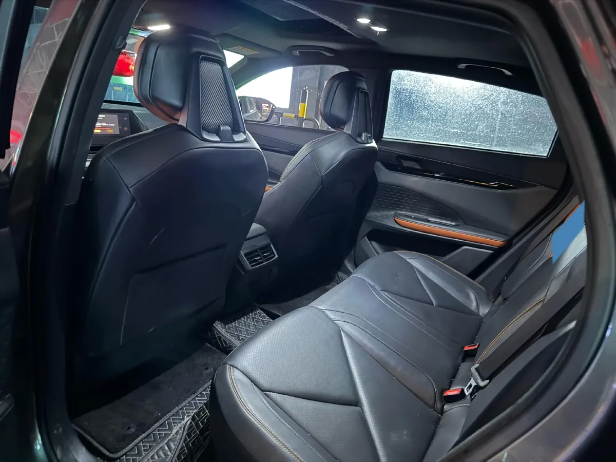 2023 ChangAn UNI-V iDD 1.5T 170HP L4 6TCT PHEV 18.4KWH,autocango,china used car exporter,china ev exporter,chinese used car exporter,chinese used ev exporter