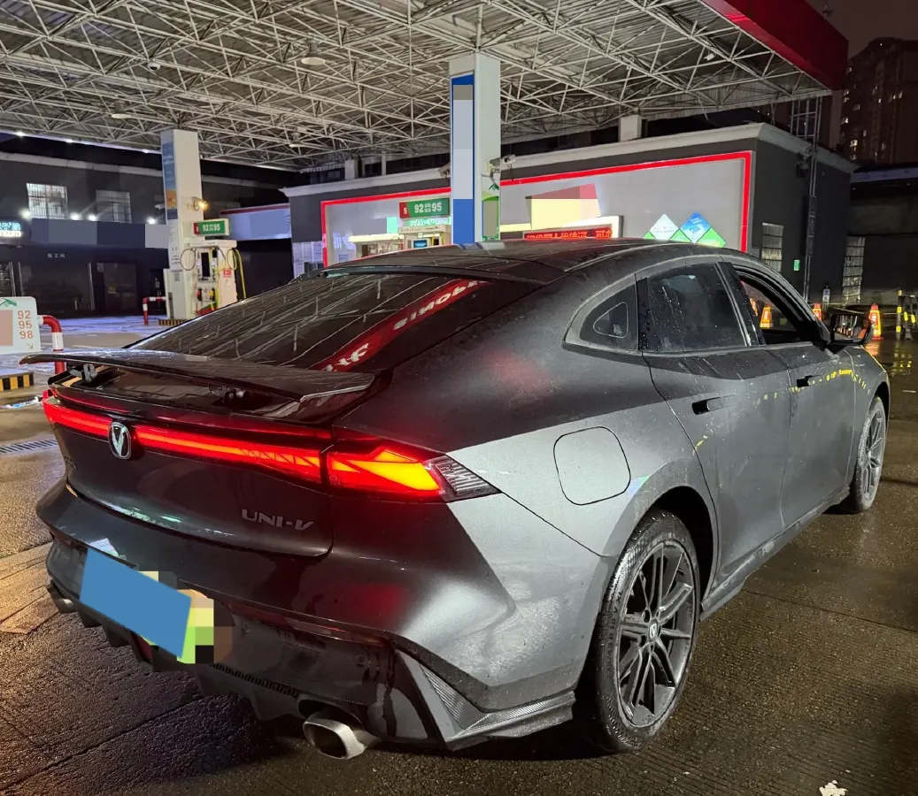 2023 ChangAn UNI-V iDD 1.5T 170HP L4 6TCT PHEV 18.4KWH,autocango,china used car exporter,china ev exporter,chinese used car exporter,chinese used ev exporter