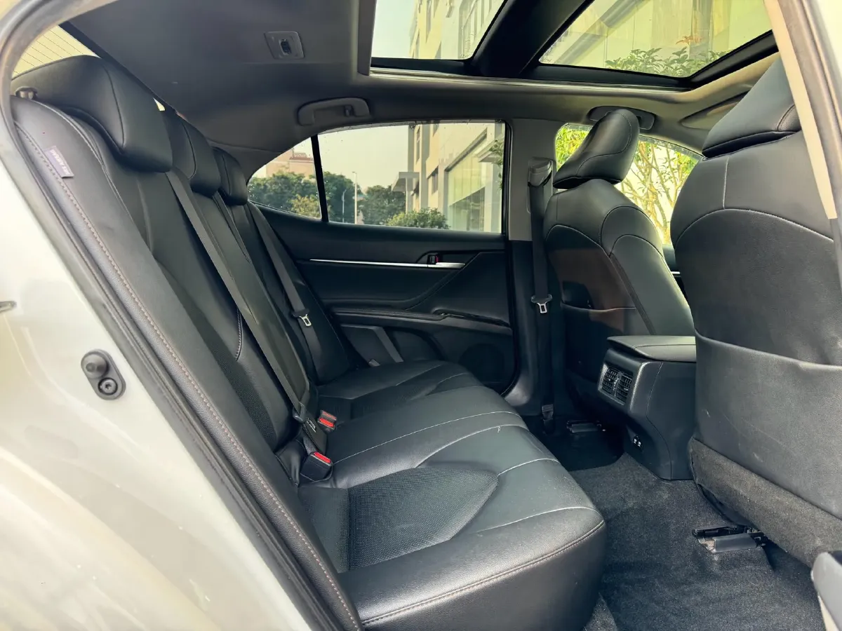 2019 Toyota Camry 2.5L 209HP L4 8AT,autocango,china used car exporter,china ev exporter,chinese used car exporter,chinese used ev exporter