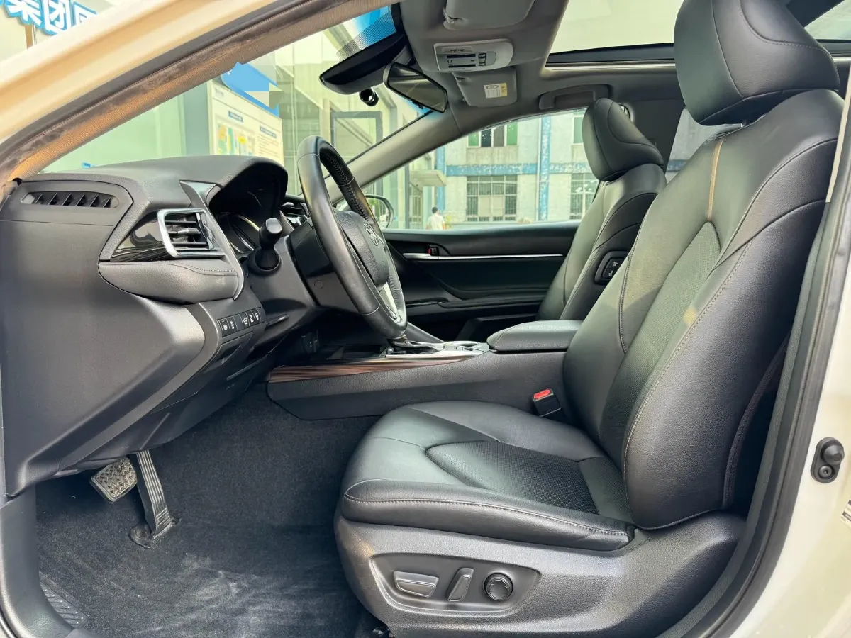 2019 Toyota Camry 2.5L 209HP L4 8AT,autocango,china used car exporter,china ev exporter,chinese used car exporter,chinese used ev exporter
