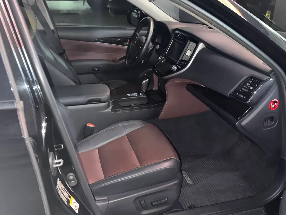 2018 Toyota Highlander 2.0T 220HP L4 6AT,autocango,china used car exporter,china ev exporter,chinese used car exporter,chinese used ev exporter