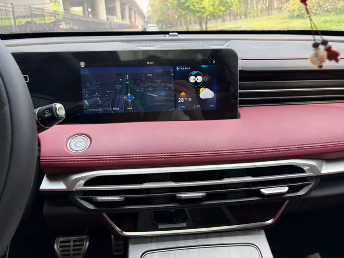 2023 ChangAn Oshan X7 Plus 1.5T 188HP L4 7DCT,autocango,china used car exporter,china ev exporter,chinese used car exporter,chinese used ev exporter