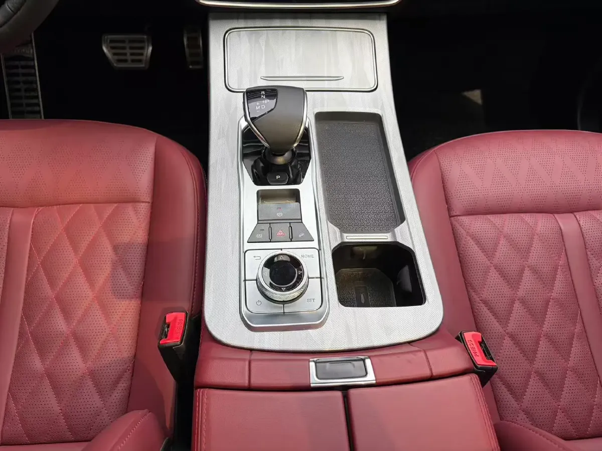 2023 ChangAn Oshan X7 Plus 1.5T 188HP L4 7DCT,autocango,china used car exporter,china ev exporter,chinese used car exporter,chinese used ev exporter