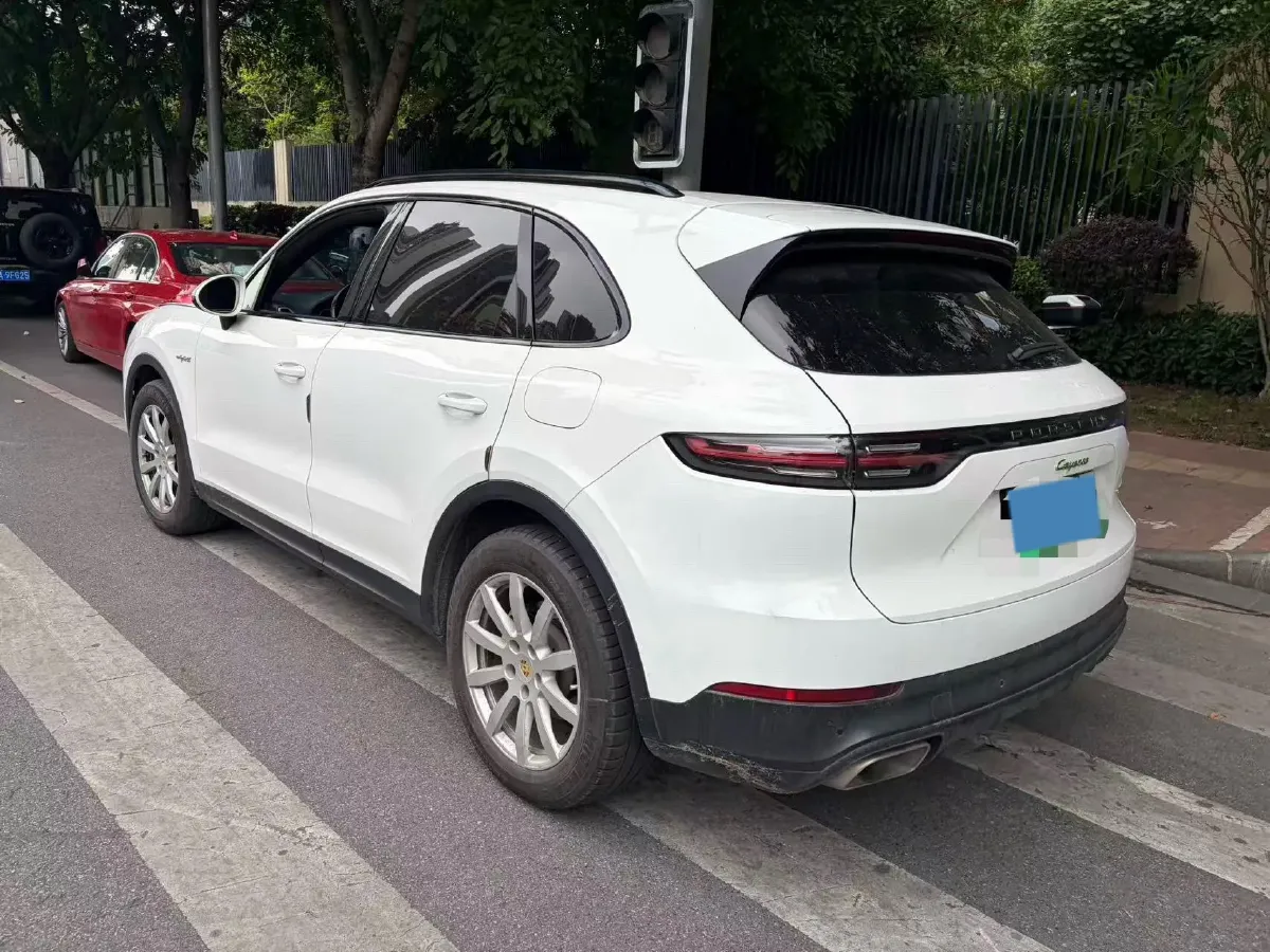 2019 Porsche Cayenne 2.0T 252HP L4 8AT PHEV 14.1KWH,autocango,china used car exporter,china ev exporter,chinese used car exporter,chinese used ev exporter