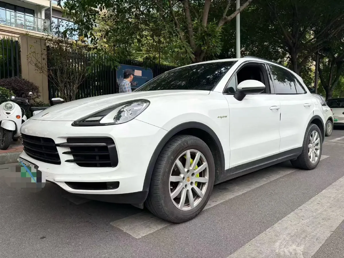 2019 Porsche Cayenne 2.0T 252HP L4 8AT PHEV 14.1KWH,autocango,china used car exporter,china ev exporter,chinese used car exporter,chinese used ev exporter