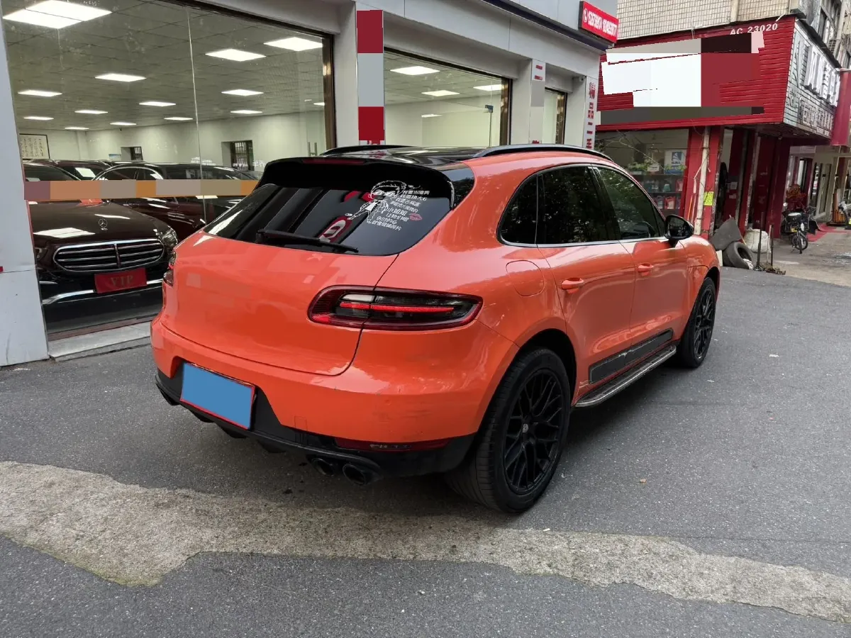 2017 YuTong T7 6.0L 316HP V8 6AT,autocango,china used car exporter,china ev exporter,chinese used car exporter,chinese used ev exporter