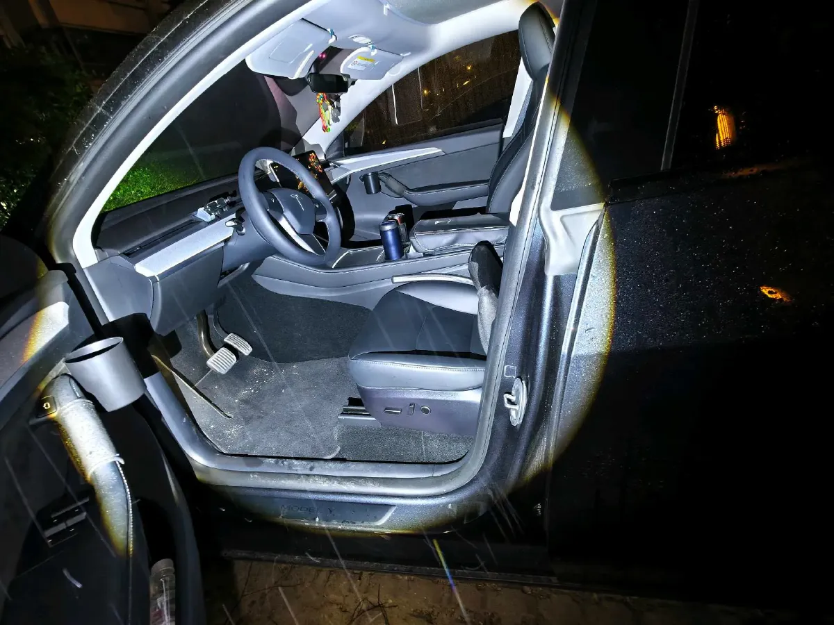 2024 Iveco OuSheng BEV 77.28KWH,autocango,china used car exporter,china ev exporter,chinese used car exporter,chinese used ev exporter