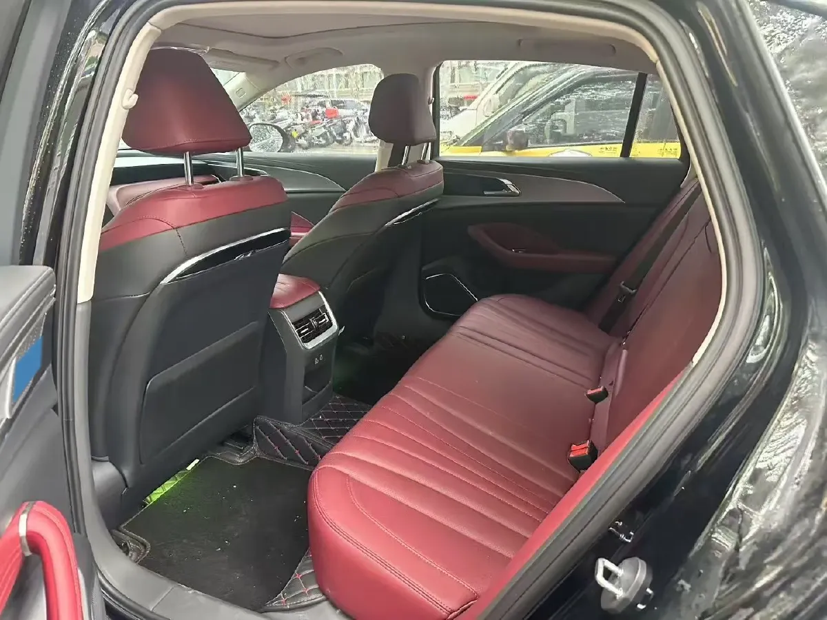 2023 HongQi H5 2.0T 224HP L4 8AT,autocango,china used car exporter,china ev exporter,chinese used car exporter,chinese used ev exporter