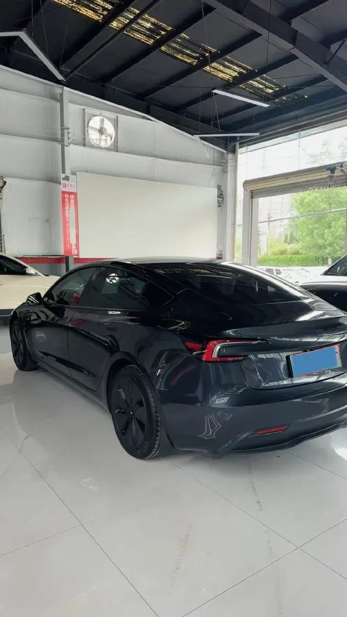 2025 Tesla Model 3 BEV 62.5KWH,autocango,china used car exporter,china ev exporter,chinese used car exporter,chinese used ev exporter