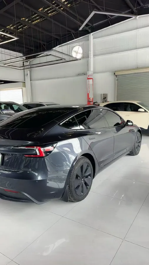 2025 Tesla Model 3 BEV 62.5KWH,autocango,china used car exporter,china ev exporter,chinese used car exporter,chinese used ev exporter