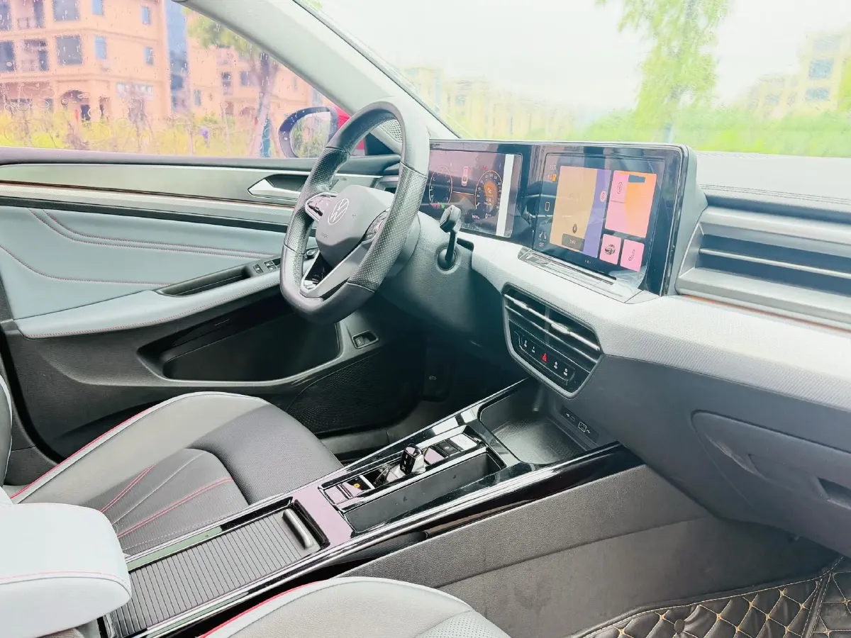 2022 Skoda Superb 2.0T 186HP L4 7DCT,autocango,china used car exporter,china ev exporter,chinese used car exporter,chinese used ev exporter