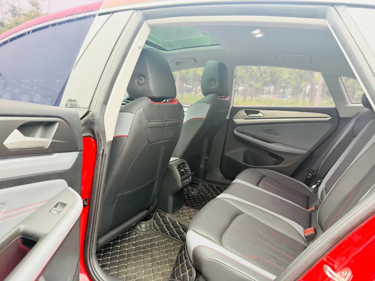 2022 Skoda Superb 2.0T 186HP L4 7DCT,autocango,china used car exporter,china ev exporter,chinese used car exporter,chinese used ev exporter