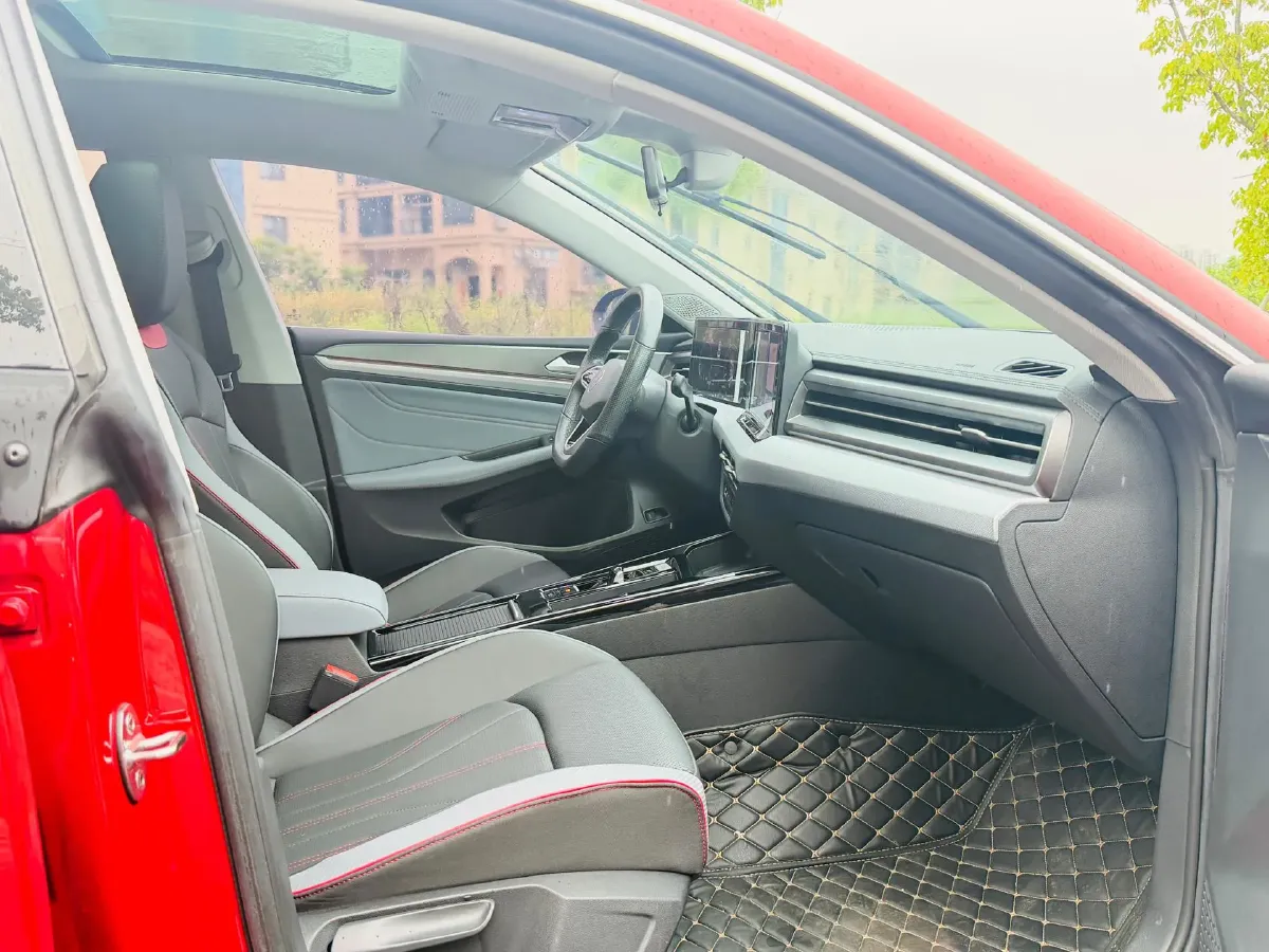 2022 Skoda Superb 2.0T 186HP L4 7DCT,autocango,china used car exporter,china ev exporter,chinese used car exporter,chinese used ev exporter