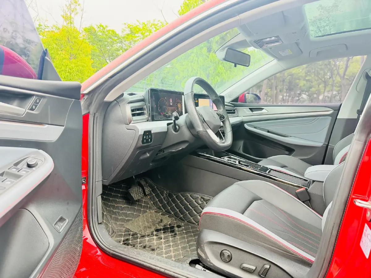 2022 Skoda Superb 2.0T 186HP L4 7DCT,autocango,china used car exporter,china ev exporter,chinese used car exporter,chinese used ev exporter