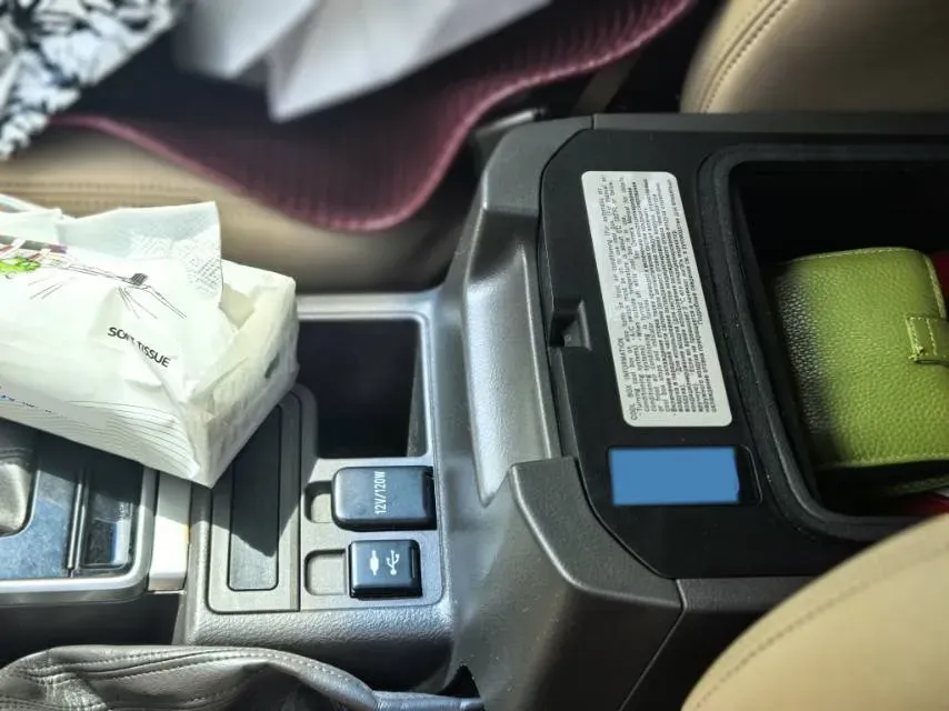 2019 Land Rover Range Rover Velar 2.0T 300HP L4 8AT,autocango,china used car exporter,china ev exporter,chinese used car exporter,chinese used ev exporter