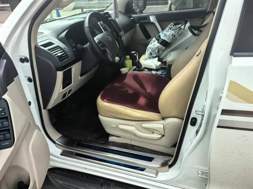 2019 Land Rover Range Rover Velar 2.0T 300HP L4 8AT,autocango,china used car exporter,china ev exporter,chinese used car exporter,chinese used ev exporter