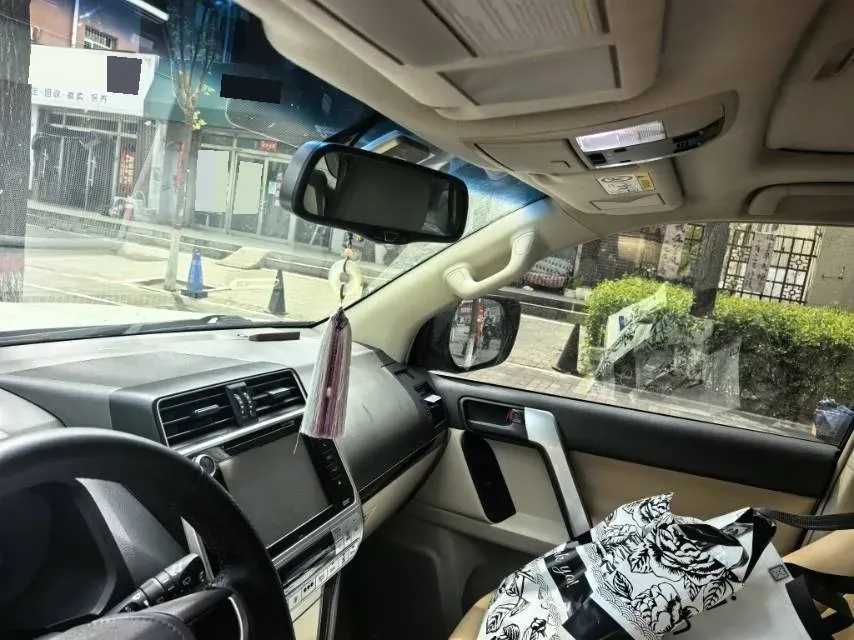 2019 Land Rover Range Rover Velar 2.0T 300HP L4 8AT,autocango,china used car exporter,china ev exporter,chinese used car exporter,chinese used ev exporter