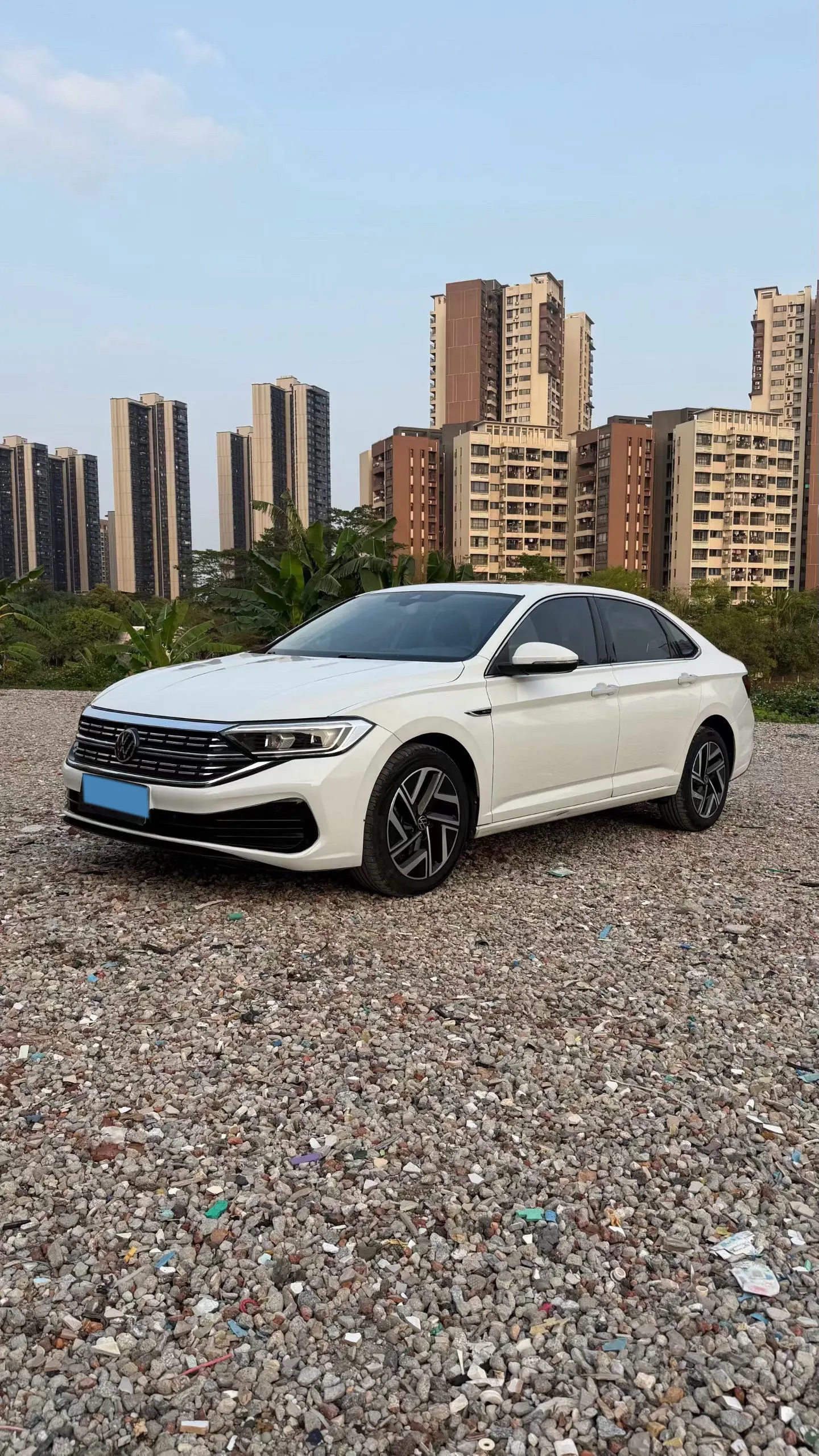 2023 Volkswagen Sagitar 1.2T 116HP L4 7DCT